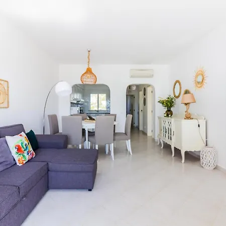 Happy House In Clube Αλμπουφέιρα